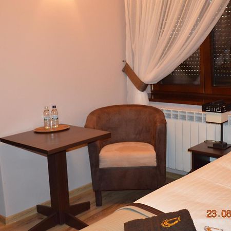Zajazd Zlota Podkowa Wrocki Kamer foto