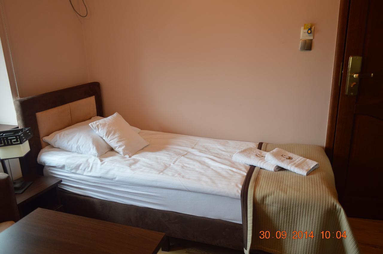 Zajazd Zlota Podkowa Wrocki Kamer foto