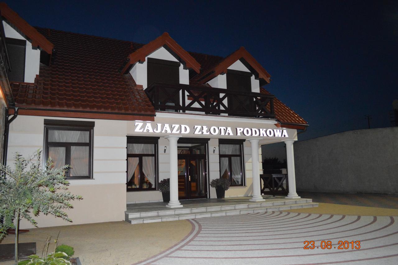 Zajazd Zlota Podkowa Wrocki Buitenkant foto